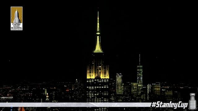 Нью-Йорк приветствует плей-офф НХЛ / NHL Playoffs Honored In NYC Style