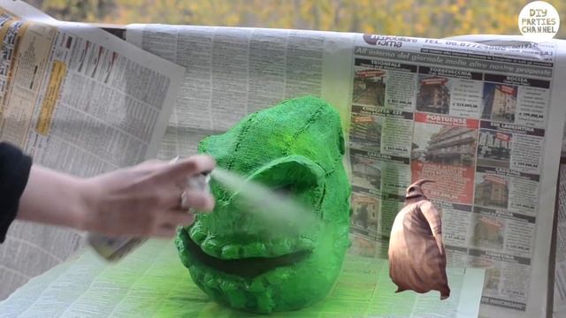 DIY Oogie Boogie Man Candy Bowl & Snake Dice from Nightmare Before Christmas Halloween Decorations! смотреть онлайн