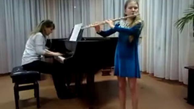 Песня из лирической сюиты Ю. Должиков. Хоровод Н. Бакланова. Исполняет Оленюк Виктория 9лет. смотреть онлайн