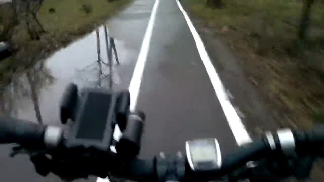 В Воронеже разметили велодорожку. смотреть онлайн