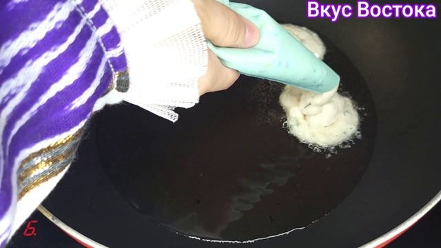 НЕ ПИРОЖКИ, А ЗОЛОТО! НАУЧИЛА ВСЕХ ПОДРУГ ГОТОВИТЬ ТАКИЕ ВКУСНЯШКИ! МАЛО КТО ЗНАЕТ ЭТОТ СЕКРЕТ. смотреть онлайн