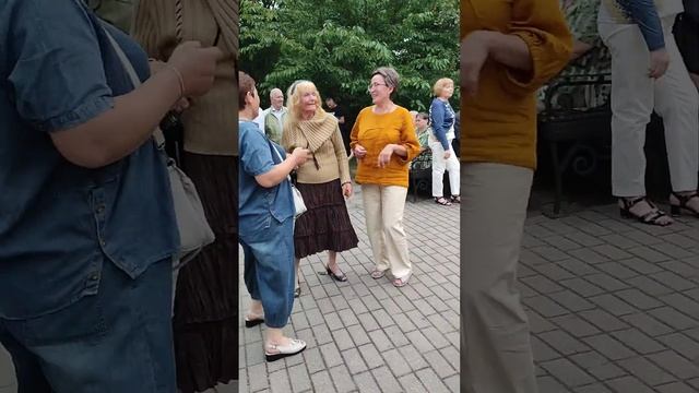 1.07.23г..."ОЙ Кума ТЫ КУМУШКА"...на танцполе в ГОМЕЛЕ... смотреть онлайн