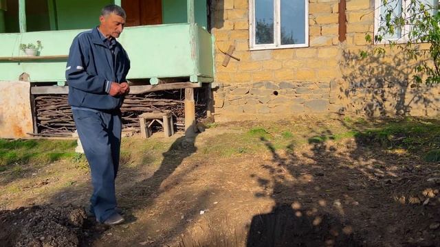Huge 15kg Bucket Fried Underground! One Day Of Life In The Village смотреть онлайн