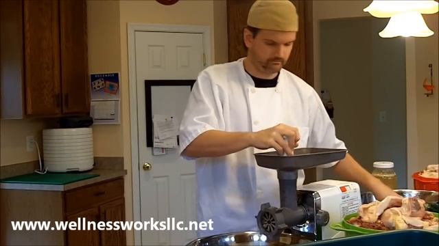 Video 5 grinding the meat and veggies смотреть онлайн