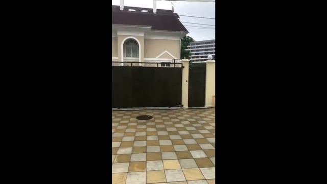 Михаил Галустян ужрался в писю и завалился в отель своего кореша смотреть онлайн