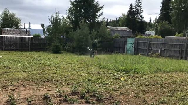 Быстрый покос травы, кустарника в Кирове смотреть онлайн