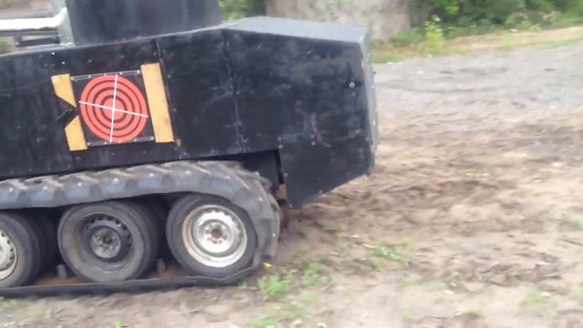 Mini tank. Стреляем из пушки смотреть онлайн