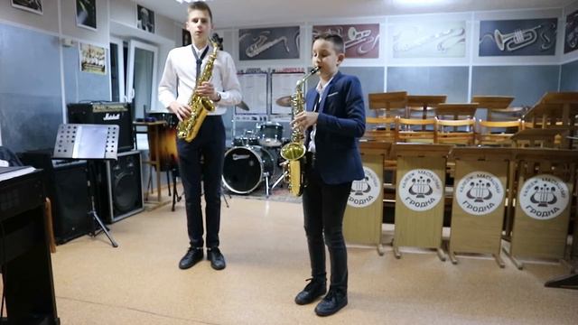 Swinging Duet смотреть онлайн