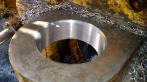 Расточка и завтуливание рамы трактора К-700.