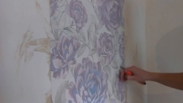 Как состыковать обои за 10 секунд с подбором рисунка. смотреть онлайн