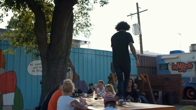 ЛУЧШИЕ ТАНЦЫ Лес Близнецы в Хьюстоне, Техас. смотреть онлайн