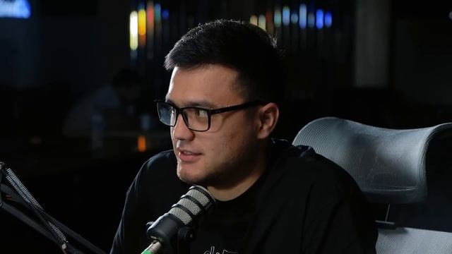 Ideal dasturchi qanday bo'ladi? Xalqaro kompaniyada ishlash. Universitet kerak emasmi? | PODCAST смотреть онлайн