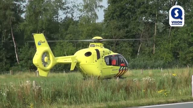 Auto vliegt in brand bij dodelijk ongeval in Valkenswaard смотреть онлайн