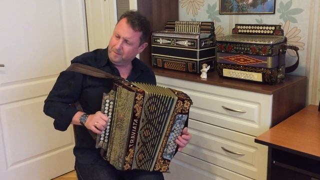 Паша гармонист - Осень закружила лист кленовый. БОЖЕСТВЕННОЕ ИСПОЛНЕНИЕ!