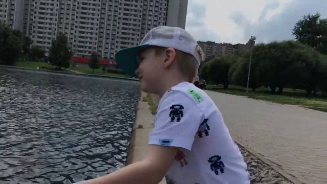 Ловим мальков сачком смотреть онлайн