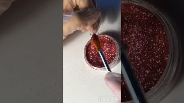 Блестки!!! Очень много блёсток !!! Как сделать что бы блестки не мешались ? Не царапались ?