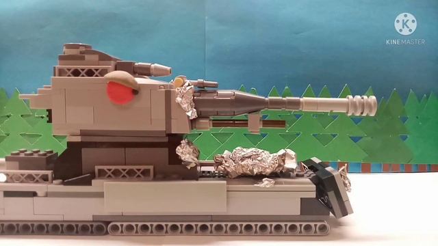 КВ44  против Бронника. Мультики про танки из лего.