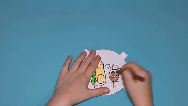 Детские поделки своими руками, простые поделки из бумаги и пластиковой крышки в сад и в школу