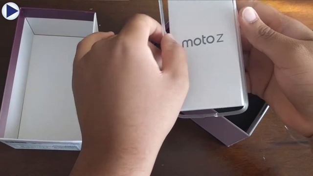 Moto Z Unboxing смотреть онлайн