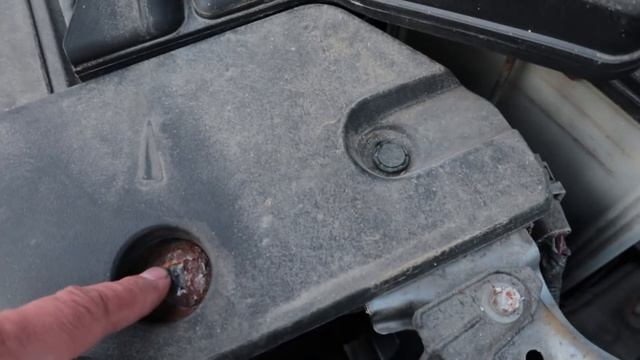 Mitsubishi Lancer obosit si ruginit la Craiova смотреть онлайн