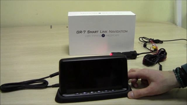 Распаковка универсальной навигационной системы с видеорегистратором Smart Link GR-7 для автомобиля смотреть онлайн