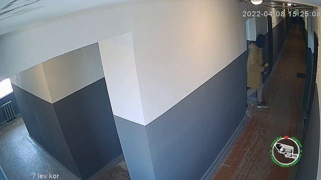 Очередные расклейщики рекламы смотреть онлайн