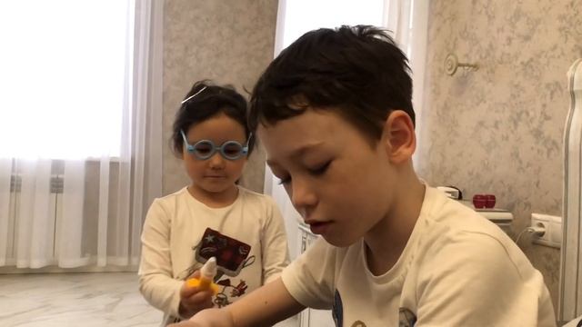 Дежурный врач. Детские игры. смотреть онлайн