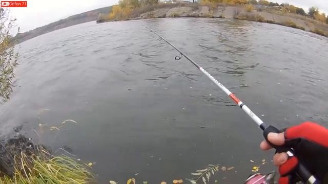 Хороший клев окуня на водохранилище смотреть онлайн