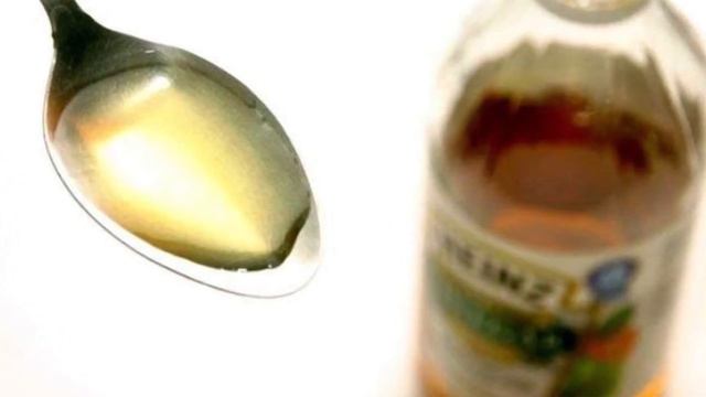 Что ДЕЛАЕТ ЯБЛОЧНЫЙ УКСУС с ОРГАНИЗМОМ ? Есть ли Полезные свойства у яблочного уксуса ... смотреть онлайн