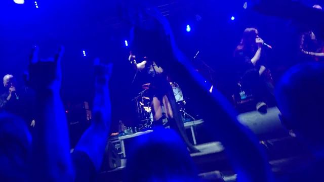 Amaranthe — Call Out My Name (chorus) [live @ Tele-Club, Yekaterinburg, Russia, 2016] смотреть онлайн