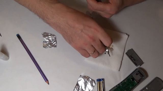 HOW TO REPAIR TV REMOTE CONTROL. КАК ОТРЕМОНТИРОВАТЬ ПУЛЬТ ДУ САМОМУ. смотреть онлайн