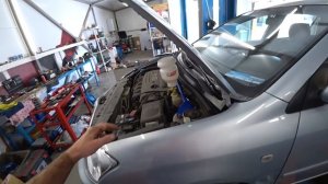 Замена тормозной жидкости. На примере Toyota Corolla 120.