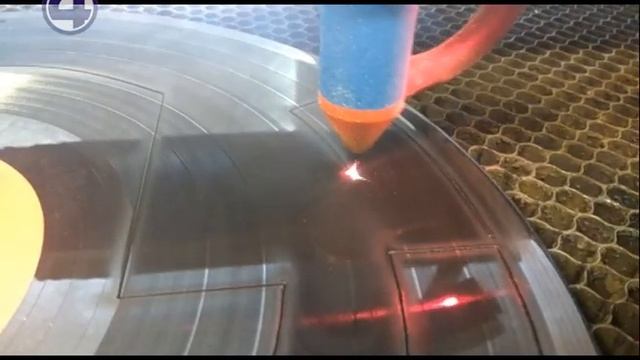 24.08.18 Настенные часы из старых пластинок смотреть онлайн