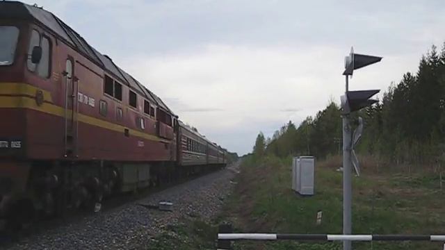 ТЭП-70 с поездом Новоросийск-Сыктывкар смотреть онлайн