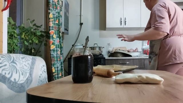 ЖАРЮ РЫБУ/ПЕКУ СЛОЙКИ СО СМОРОДИНОЙ/КТО ТО МОЛИТСЯ ЧТОБЫ МОИ ЗАГОТОВКИ ВЗОРВАЛО?♀️