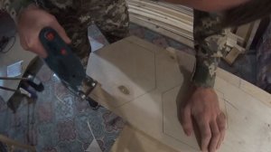 ПОЛКИ СОТЫ ИЗ ФАНЕРЫ СВОИМИ РУКАМИ / КАК СДЕЛАТЬ ШЕСТИГРАННЫЕ  ПОЛКИ