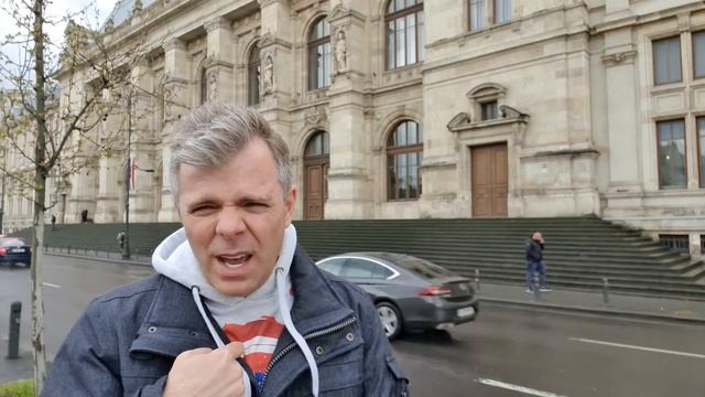 Mogulul EVZ Dan Andronic reacționează jalnic când e întrebat de Elena Udrea: Replici de interlop смотреть онлайн