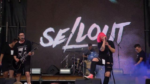 Sellout - На дне пучины 2023.08.13 Санкт-Петербург, фестиваль Живой! смотреть онлайн