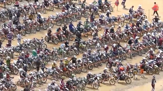 ТОП 7 массовых заездов ЭНДУРО///TOP 7 mass ENDURO races смотреть онлайн