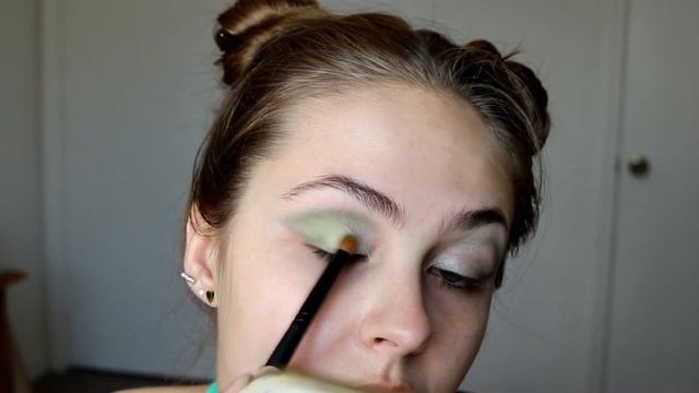 Galaxy Girl & Space Buns | Halloween Makeup & Hair Tutorial смотреть онлайн