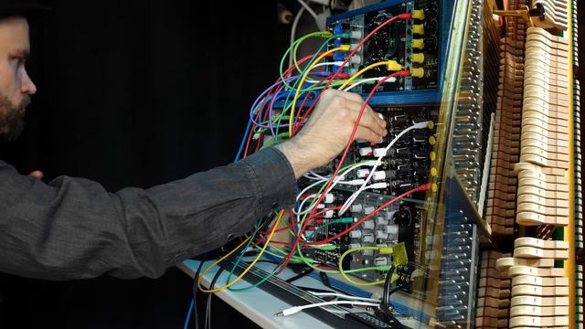 Eurorack, Octatrack & Prepared Piano (PihkaSound Monday Jam E27) смотреть онлайн