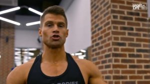 Как накачать спину? Тренировка от Дениса Гусева.