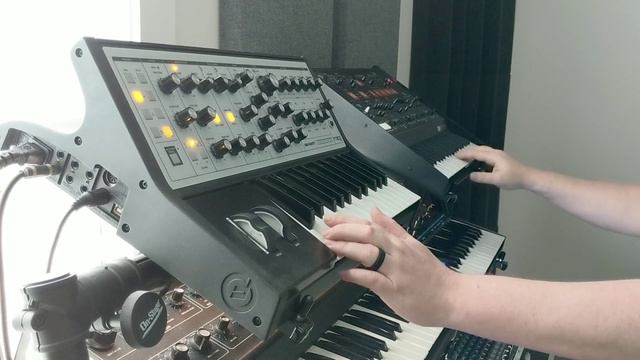 Ambient Music Made on the Moog Sub Phatty, Korg (Arp) Odyssey and Novation Bass Station 2 смотреть онлайн