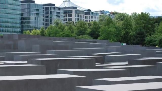 Holocaust Mahnmal / Holocaust Memorial - Berlin, Germany смотреть онлайн