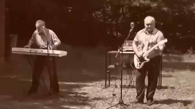 кто исполняет эту песню? смотреть онлайн