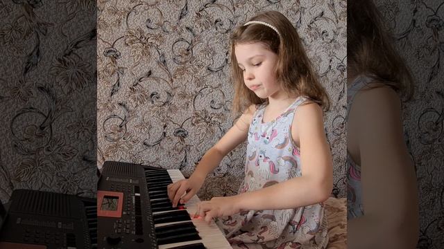 Разговор часов. Исполняет Алиса. смотреть онлайн