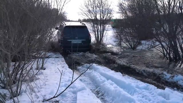 ТАКОГО ВЫ ЕЩЁ НЕ ВИДЕЛИ! TOYOTA PRADO в болоте с УАЗАМИ
