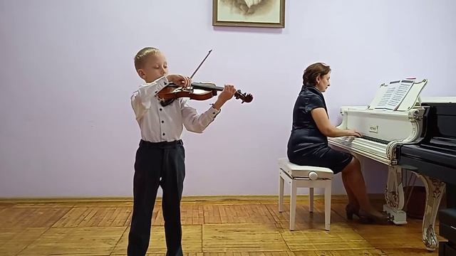 ДМШ 1, Финадеев Илья, А.Комаровский Этюд Ddur, И.Иордан "Волчок" смотреть онлайн