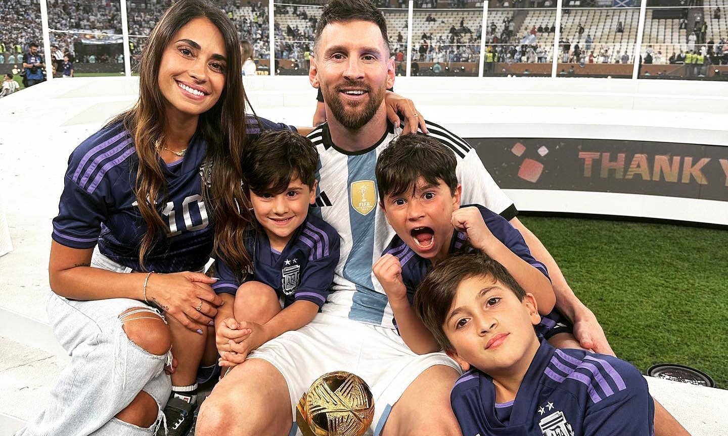 Реакция семьи Месси на победу Аргентины в ЧМ-2022 по футболу смотреть онлайн
