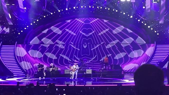 Men At Work - Overkill (Live in Chile 27.02.2024) смотреть онлайн